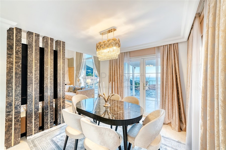 Меблированная вилла 4+1 в центре Алании