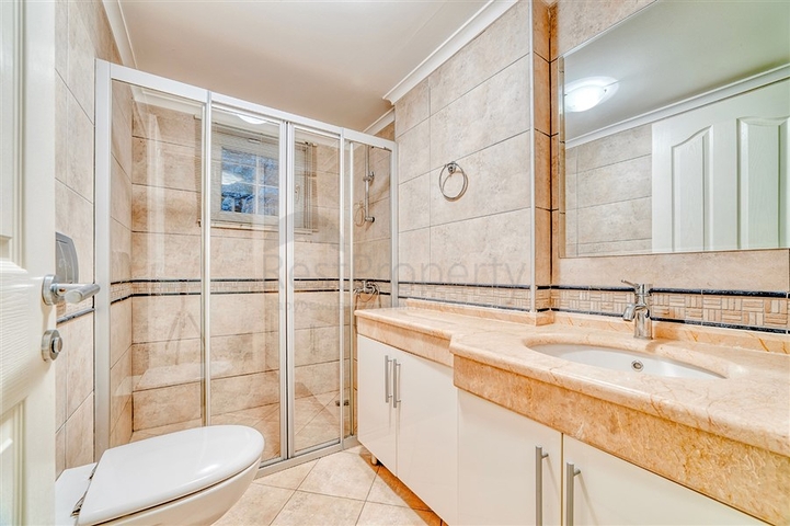 Меблированная вилла 4+1 в центре Алании