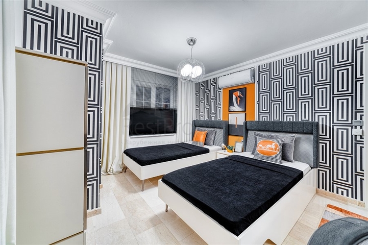 Меблированная вилла 4+1 в центре Алании