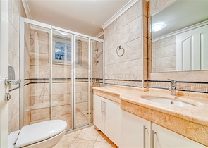 Меблированная вилла 4+1 в центре Алании