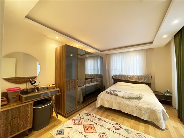 Трехкомнатная квартира в Тосмур