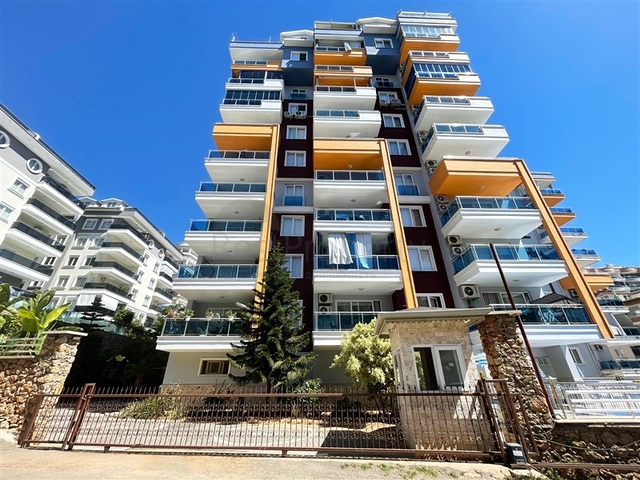 Трехкомнатная квартира в Тосмур