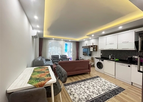 Трехкомнатная квартира в Тосмур