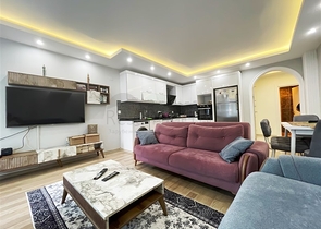 Трехкомнатная квартира в Тосмур