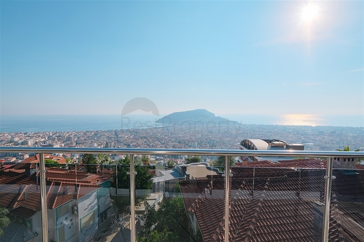 Вилла 4+1 с потрясающими видовыми характеристиками и бассейном