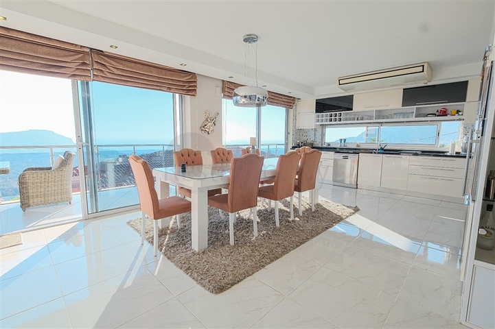 Вилла 4+1 с потрясающими видовыми характеристиками и бассейном