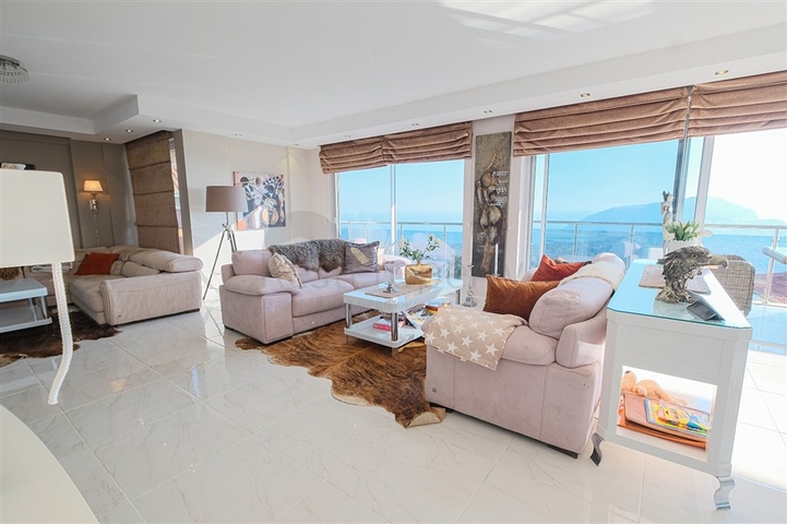 Вилла 4+1 с потрясающими видовыми характеристиками и бассейном