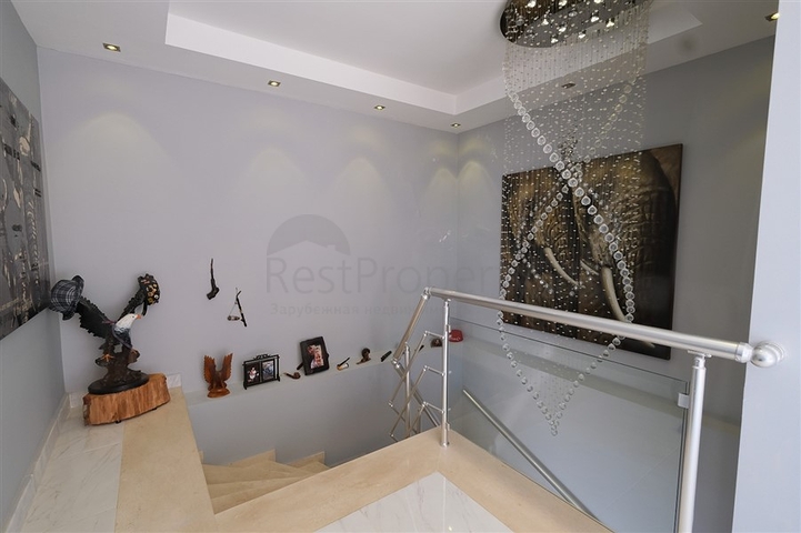 Вилла 4+1 с потрясающими видовыми характеристиками и бассейном