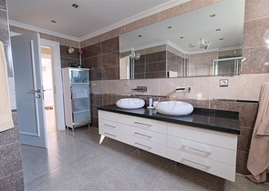 Вилла 4+1 с потрясающими видовыми характеристиками и бассейном