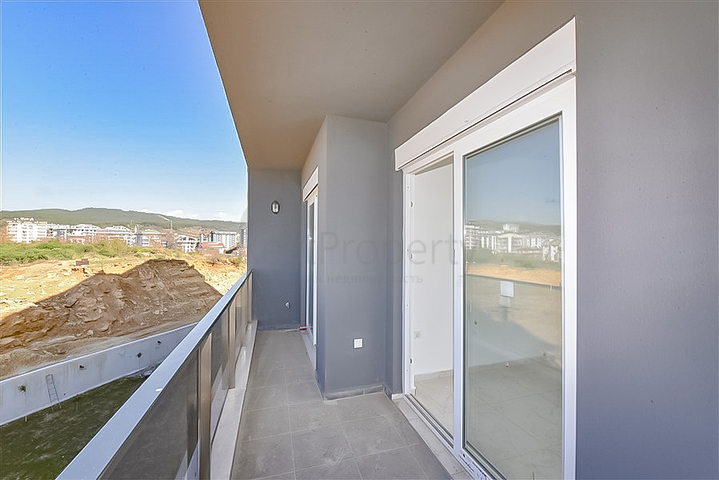 Двухкомнатная квартира с панорамным видом в Авсалларе