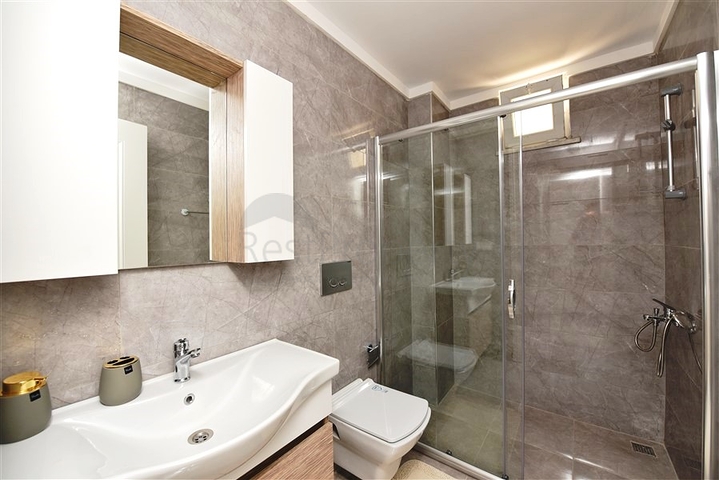 Садовый дуплекс в центре Алании