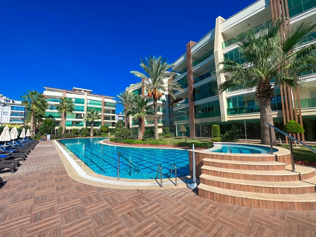 Пентхаус 3+1 в районе Оба 