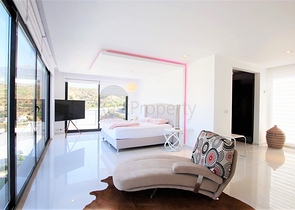 Шикарная вилла планировкой 4+1 с новой мебелью в современном стиле 