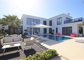 Шикарная вилла планировкой 4+1 с новой мебелью в современном стиле 