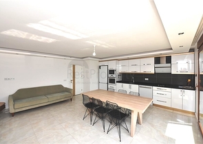 Двухуровневая квартира 4+1 в Кестель