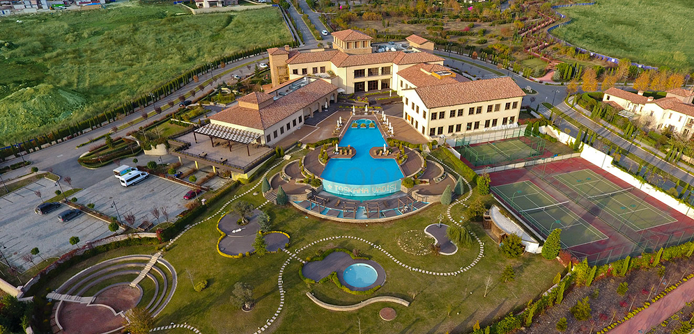 Виллы  с видом на море и озеро