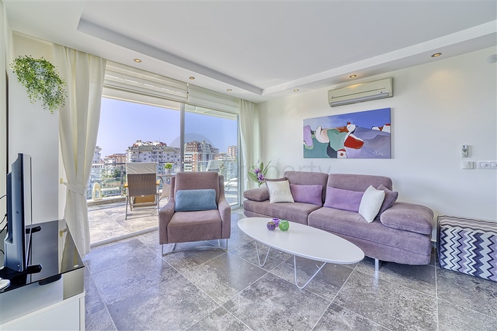 Трехкомнатная квартира в районе Джикджилли 