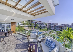 Трехкомнатная квартира в районе Джикджилли 