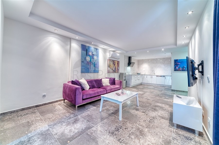 Просторные апартаменты 3+1 в районе Джикджилли