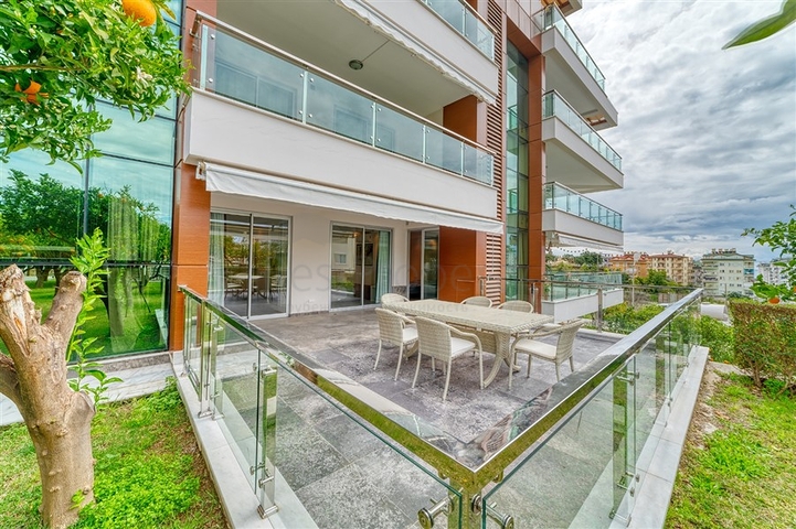 Просторные апартаменты 3+1 в районе Джикджилли