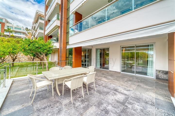 Просторные апартаменты 3+1 в районе Джикджилли