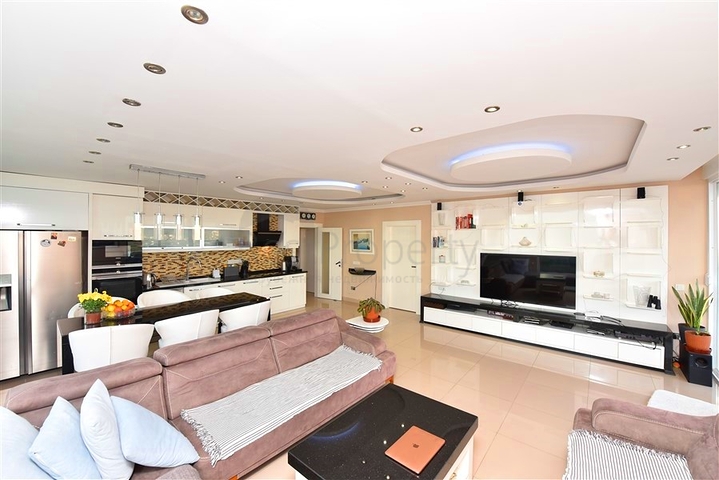 Пентхаус в районе Джикджилли с возможностью получить турецкое гражданство