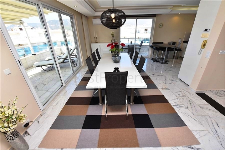 Пентхаус 4+1 в районе Тосмур