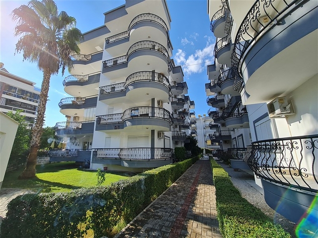 Просторный пентхаус 4+1 в шаговой доступности от моря в районе Оба