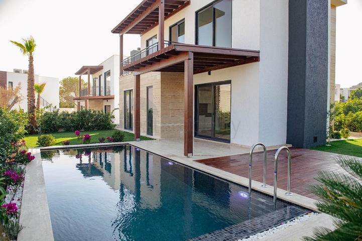 Комплекс из резиденций и вилл в живописном месте в районе Гюмюшлюк