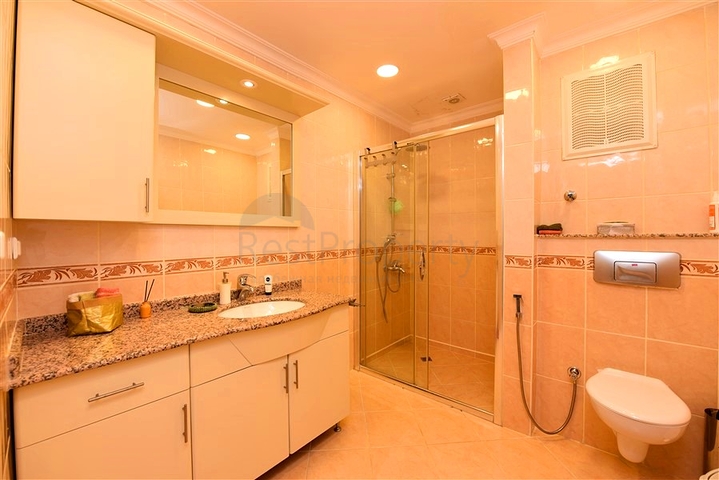 Квартира в 300 метрах до моря в популярном среди туристов районе Махмутлар