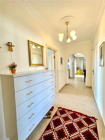 Видовая трехкомнатная квартира в районе Джикджилли