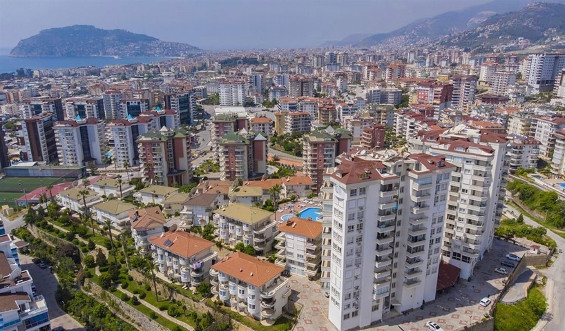 Видовая трехкомнатная квартира в районе Джикджилли