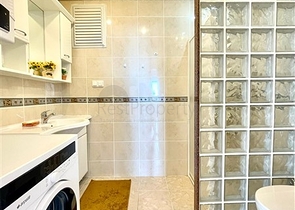 Видовая трехкомнатная квартира в районе Джикджилли