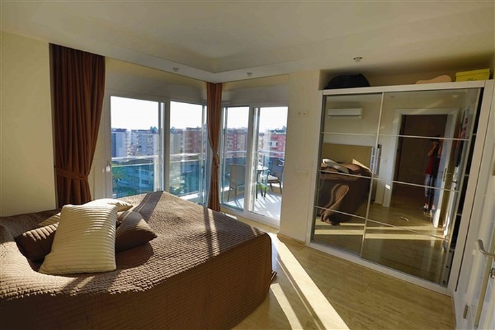 Пентхаус 3+2 с панорамными видами в центральном районе Джикджилли 