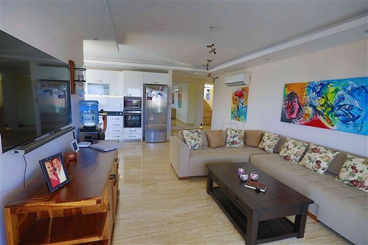 Пентхаус 3+2 с панорамными видами в центральном районе Джикджилли 