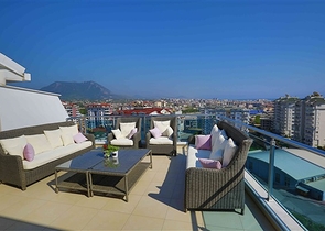 Пентхаус 3+2 с панорамными видами в центральном районе Джикджилли 