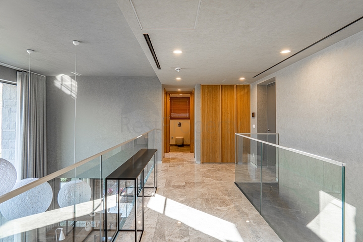 Стильные виллы в современном дизайне с видом на море в районе Ялыкавак