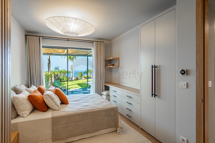 Стильные виллы в современном дизайне с видом на море в районе Ялыкавак