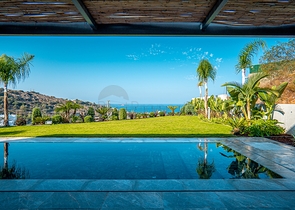 Стильные виллы в современном дизайне с видом на море в районе Ялыкавак