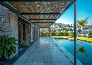 Стильные виллы в современном дизайне с видом на море в районе Ялыкавак