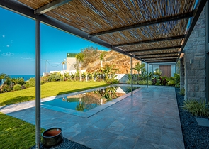 Стильные виллы в современном дизайне с видом на море в районе Ялыкавак