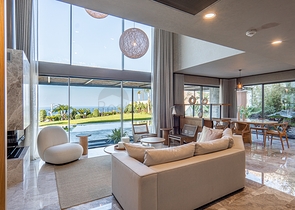 Стильные виллы в современном дизайне с видом на море в районе Ялыкавак