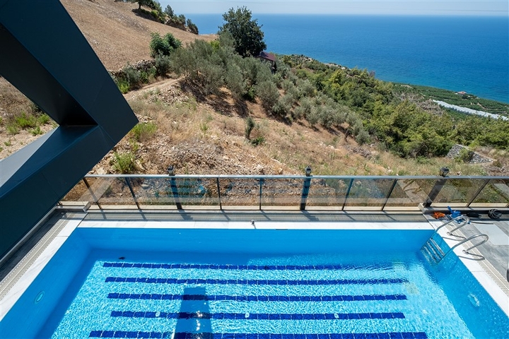 Вилла 3+1  с панорамным видом в районе Каргыджак