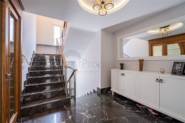 Вилла 3+1  с панорамным видом в районе Каргыджак