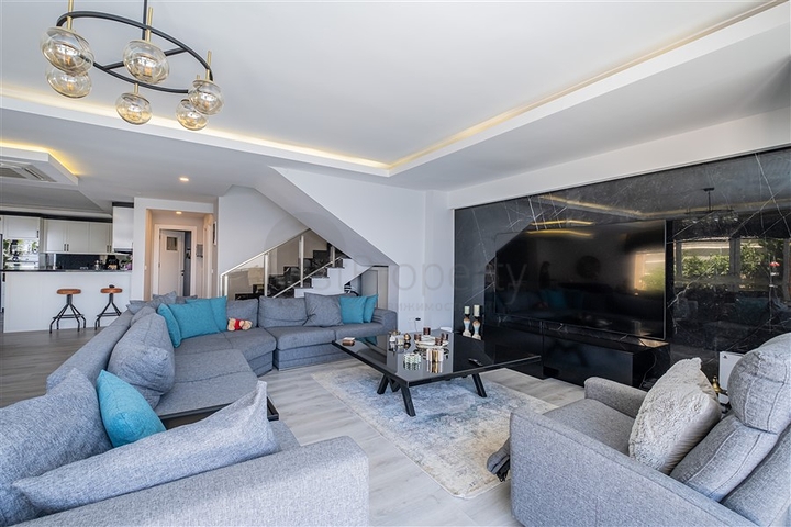 Вилла 3+1  с панорамным видом в районе Каргыджак