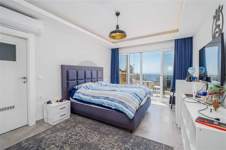 Вилла 3+1  с панорамным видом в районе Каргыджак