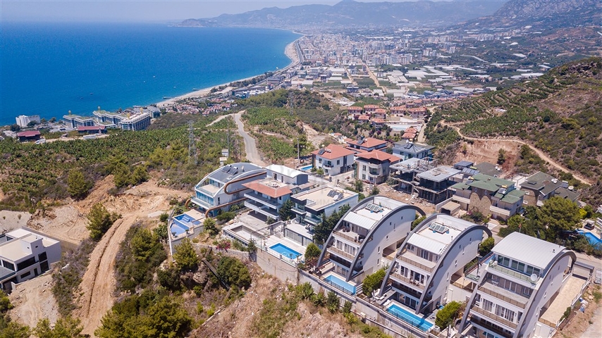 Вилла 3+1  с панорамным видом в районе Каргыджак