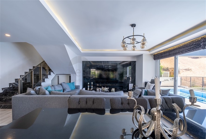 Вилла 3+1  с панорамным видом в районе Каргыджак