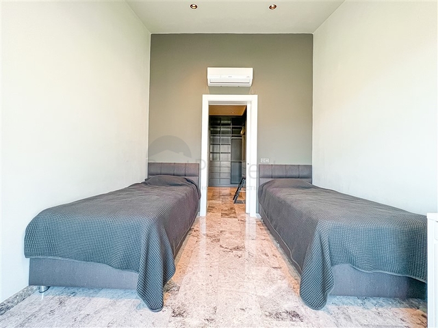 Пентхаус 2+1 в центре Алании у пляжа Клеопатры