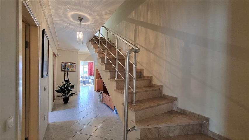 Пентхаус в районе Оба в 400 метрах от Средиземного моря